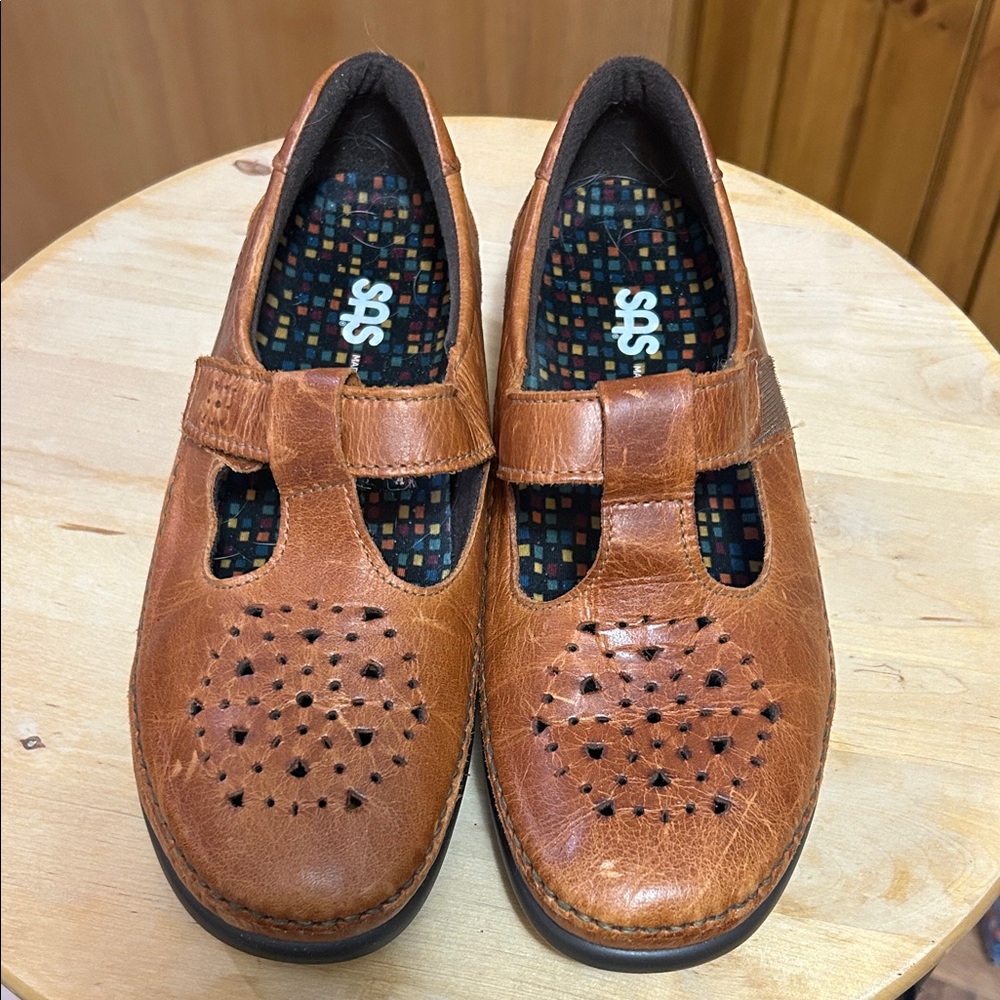 SAS Tan Leather Mary Jane Shoes size 9 M